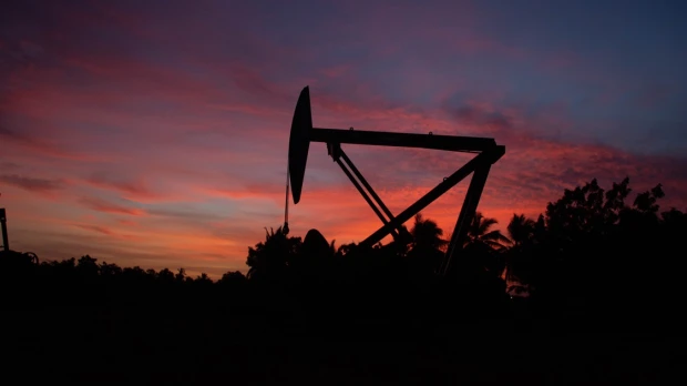 El WTI  baja un 3,13 %, hasta $ 82,69 el barril