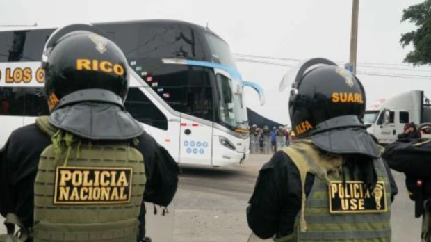 Perú va a liberar las vías bloqueadas por mineros informales