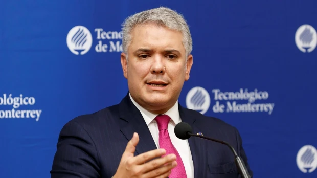 Colombia estudia reabrir la frontera terrestre con Ecuador a partir de noviembre