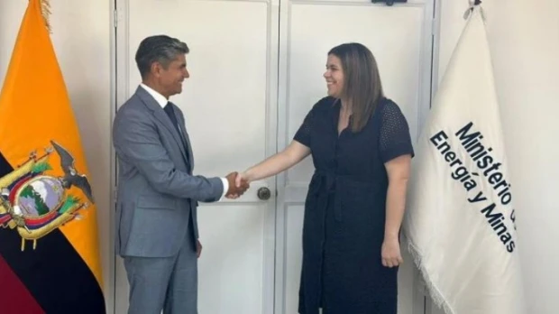 Ecuador firma nuevo acuerdo petrolero con ENAP en la Amazonía  