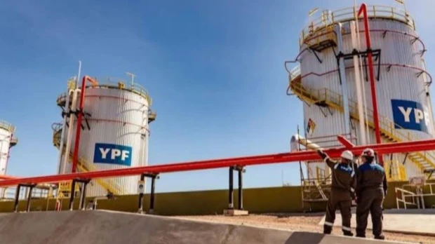 YPF incorpora a Eni y XRG al proyecto de gas en Vaca Muerta para exportaciones de GNL