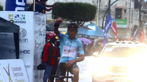 Wilson Haro baja del liderato a Lenín Montenegro en la vuelta ciclística