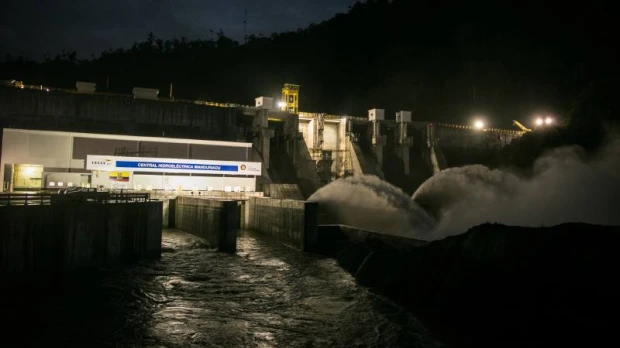 Solo 3 de 8 proyectos hidroeléctricos operan en Ecuador
