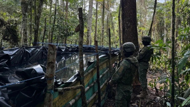 Desmantelan acople clandestino y confisca 12.000 galones de combustible en Shushufindi