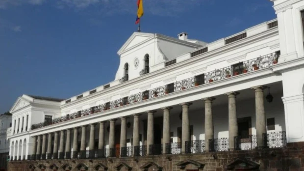 Ecuador coloca USD 1.000 millones en bonos internacionales con menor tasa de interés