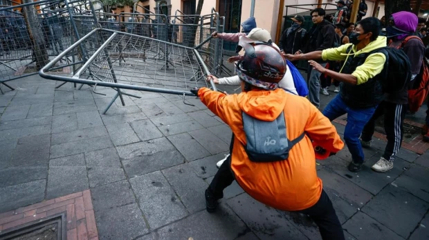 Cientos de estudiantes protestaron por retiro del subsidio al diésel