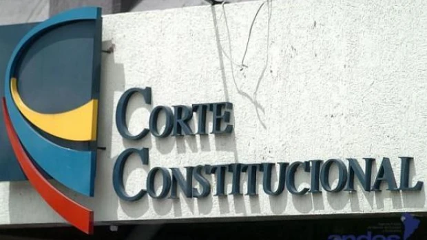 Corte Constitucional de Ecuador suspende requisitos a entrada de venezolanos
