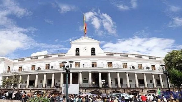 Desde renegociar la deuda hasta dejar de depender del petróleo: las propuestas de los candidatos