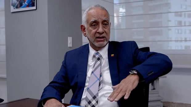 Ministro Pérez califica de “golpe a la minería” el resultado de la consulta