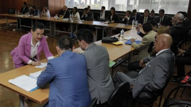 Chats delatan influencia de Pamela Martínez en la Corte Constitucional