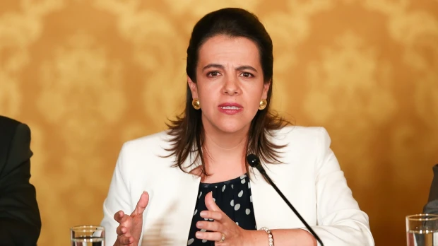 Admiten a trámite una petición de juicio político contra una ministra en Ecuador