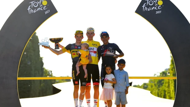 Richard Carapaz volvió a conquistar Europa