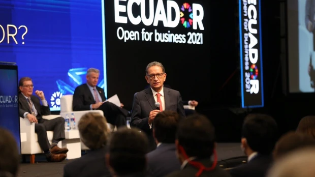 Ecuador espera reabrir el catastro minero en enero
