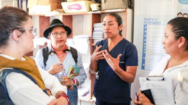 Sin medicinas, sin luz y con acceso limitado el brote de tosferina revela la crisis sanitaria en Taisha