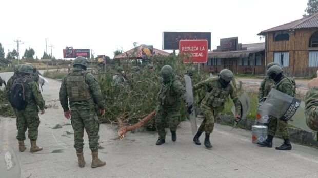 Riesgo país de Ecuador cayó a 759 puntos tras fin del paro