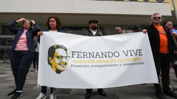 Expolicía dice que vigilaba a Villavicencio a pedido de Serrano y Salcedo
