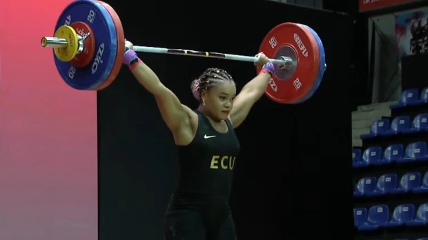 Neisi Dájomes conquistó 3 medallas de oro e impuso un récord
