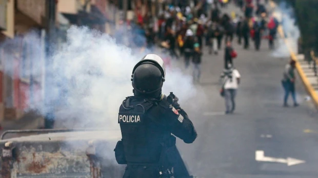 Cientos de personas marcharon en Quito contra Noboa