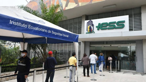 El IESS se queda sin 240 108 aportantes en tres meses de pandemia