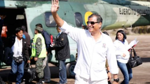Rafael Correa anuncia que Ecuador asumirá los ‘pasivos’ de Oxy