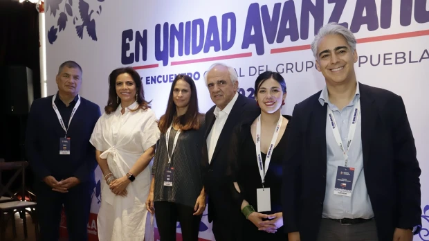 Grupo de Puebla aboga por integración y desdolarización