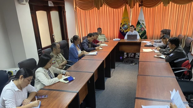 Autoridades coordinan acciones para combatir la minería ilegal en Zamora