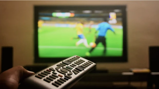 Mundial de Fútbol eleva el consumo eléctrico en Ecuador por el uso intensivo de pantallas y climatización