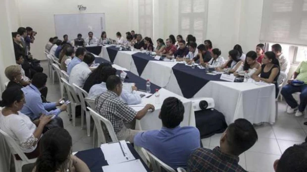 Ejecutivo plantea el cierre de la Supercom