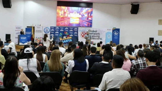 Jóvenes de Zamora Chinchipe fortalecen liderazgo en cumbre internacional y proyectan su impacto en la Amazonía