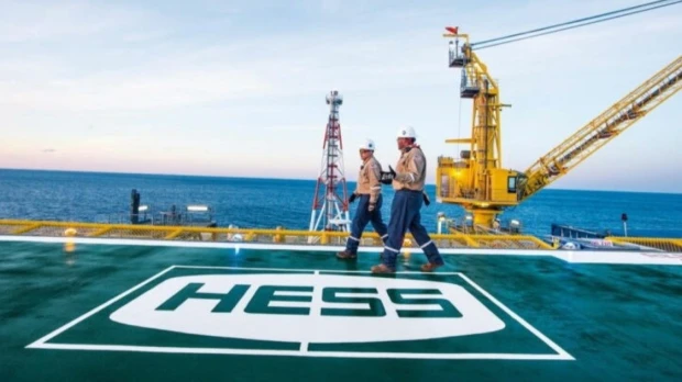 Chevron adquiere Hess por 53.000 millones pese a objeciones de Exxon 