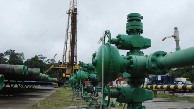 El petróleo WTI, referente de Ecuador, bajó a 82,82 dólares el barril