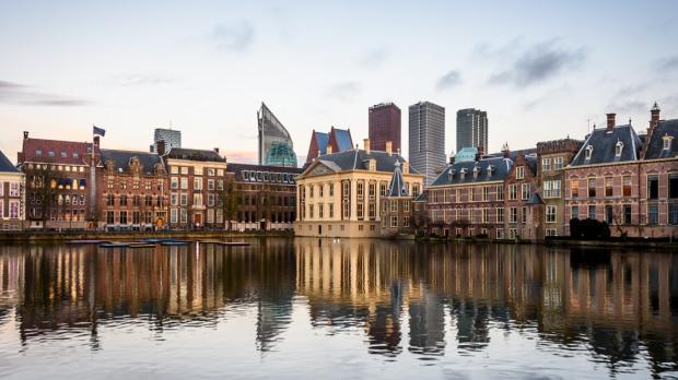 El secretario general de la organización, Haitham Al Ghais, se reunió con Fernando Santos, ministro de Energía y Mina / Foto: EFE