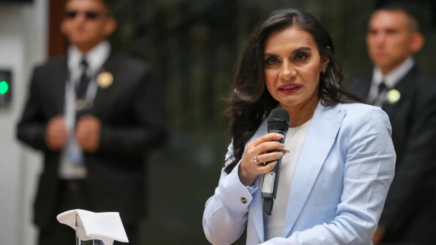 La Fiscalía vinculó a Verónica Abad en caso de corrupción que investiga a su hijo