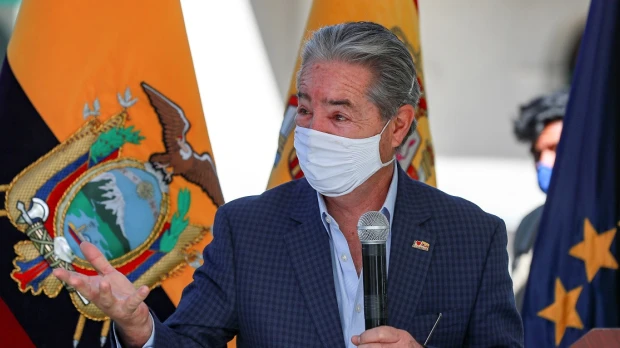 Ministro de Salud dimite tras petición de juicio político