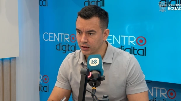 Noboa anuncia acuerdo inicial con Colombia para una tarifa binacional de electricidad