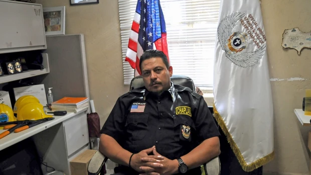 Criminales usan la IA para extorsionar a familias de migrantes 