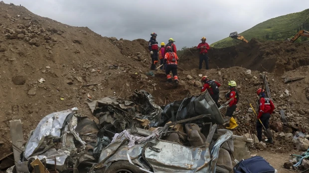 La cifra de fallecidos por el alud en Alausí ascendió a 65