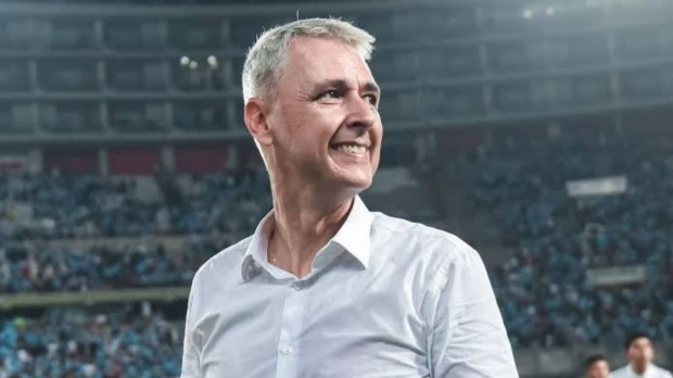 El brasileño Tiago Nunes es el nuevo técnico de Liga