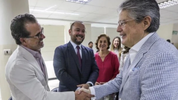 Gustavo Manrique reemplaza a Juan Carlos Holguín en la Cancillería