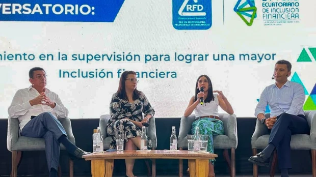 Un 70 % de ecuatorianos no tiene acceso a crédito 