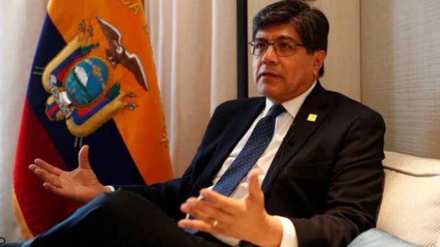 José Valencia: Lo más conveniente para Julian Assange es presentarse ante la justicia británica 