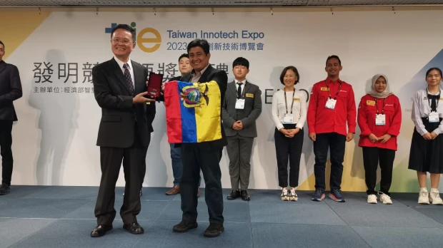 Manuel Quiñones brilló en feria de Taiwán con el proyecto KAMU