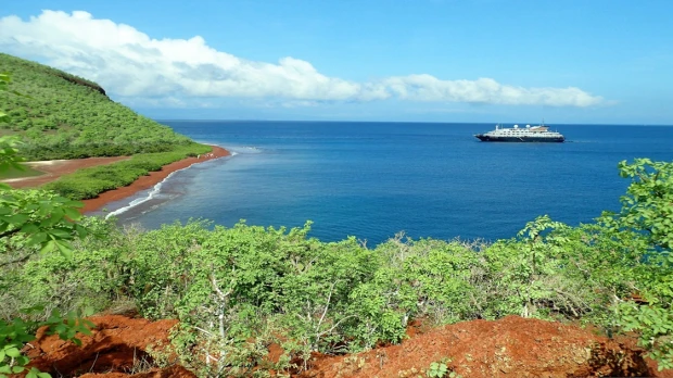 Ecuador duplicó tasa de ingreso a Galápagos a extranjeros y quintuplica a nacionales