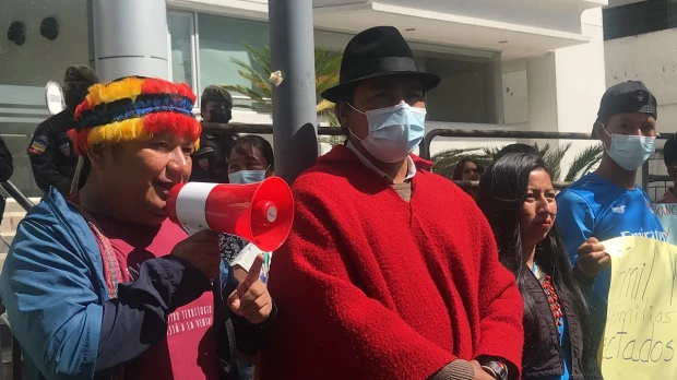 Indígenas amazónicos realizan plantón afuera de la Corte Constitucional por derrame del 2020