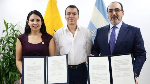 Ecuador recibió crédito de $ 250 millones de la CAF