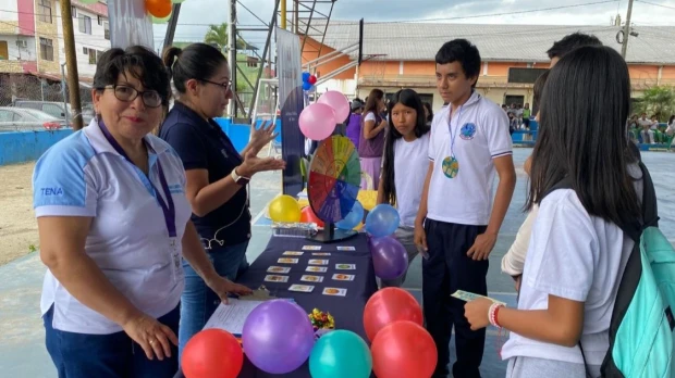 Napo: Estudiantes participaron en feria contra las drogas