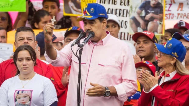 Maduro llama "usurpador y fraudulento" a Noboa