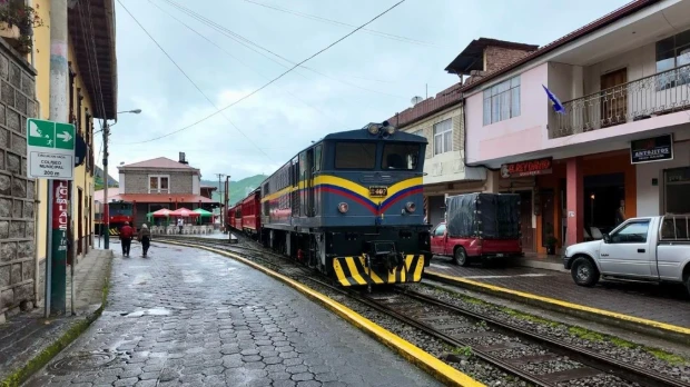 Reactivan ruta ferroviaria Alausí–Sibambe con financiamiento estatal 
