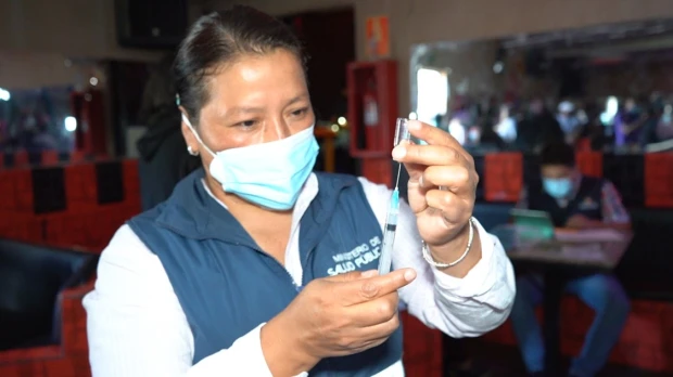 Covid-19: La vacunación se reanudará a fines de mayo