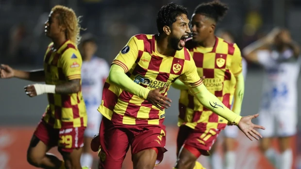 Libertadores: Aucas consiguió una dramática victoria